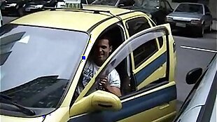 Americando mamando no pau do taxista hétero – Brasileiro